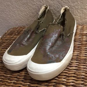 Roxy Pepperdine Slip On Sneaker